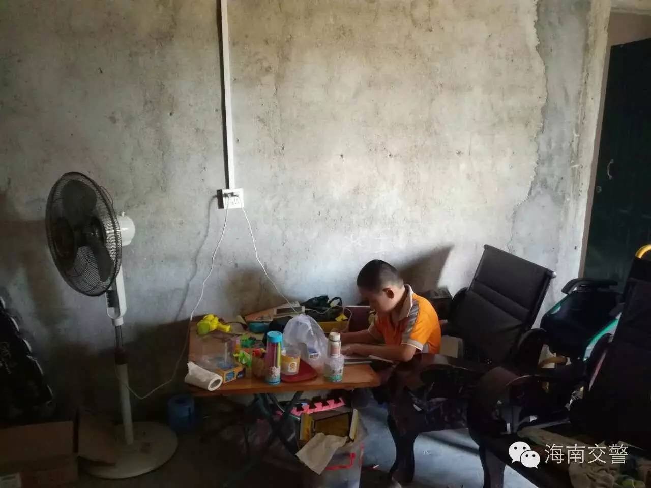 海南交警救小孩,交警协作救助受伤儿童