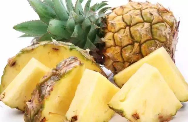 冬季手脚粗糙干裂的原因,冬天手脚裂口用什么药膏