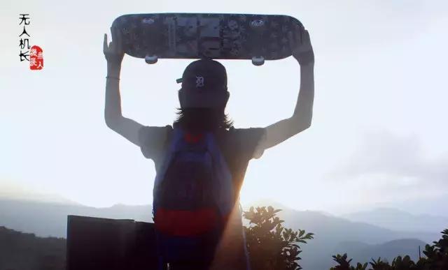 一步一步教你如何玩滑板,滑板要怎么玩