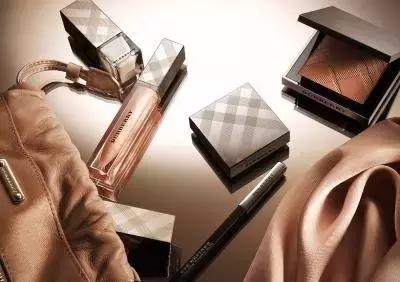 当奢侈品牌一个个进军彩妆界抢钱的主是越来越多了！