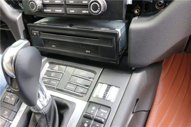 新款保时捷macan导航主机在哪里,2019保时捷macan触摸屏导航功能