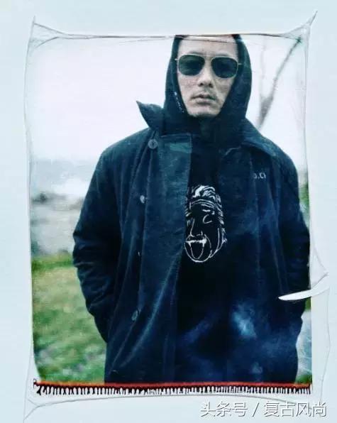 连帽卫衣今年很流行,长款连帽卫衣怎么穿才好看