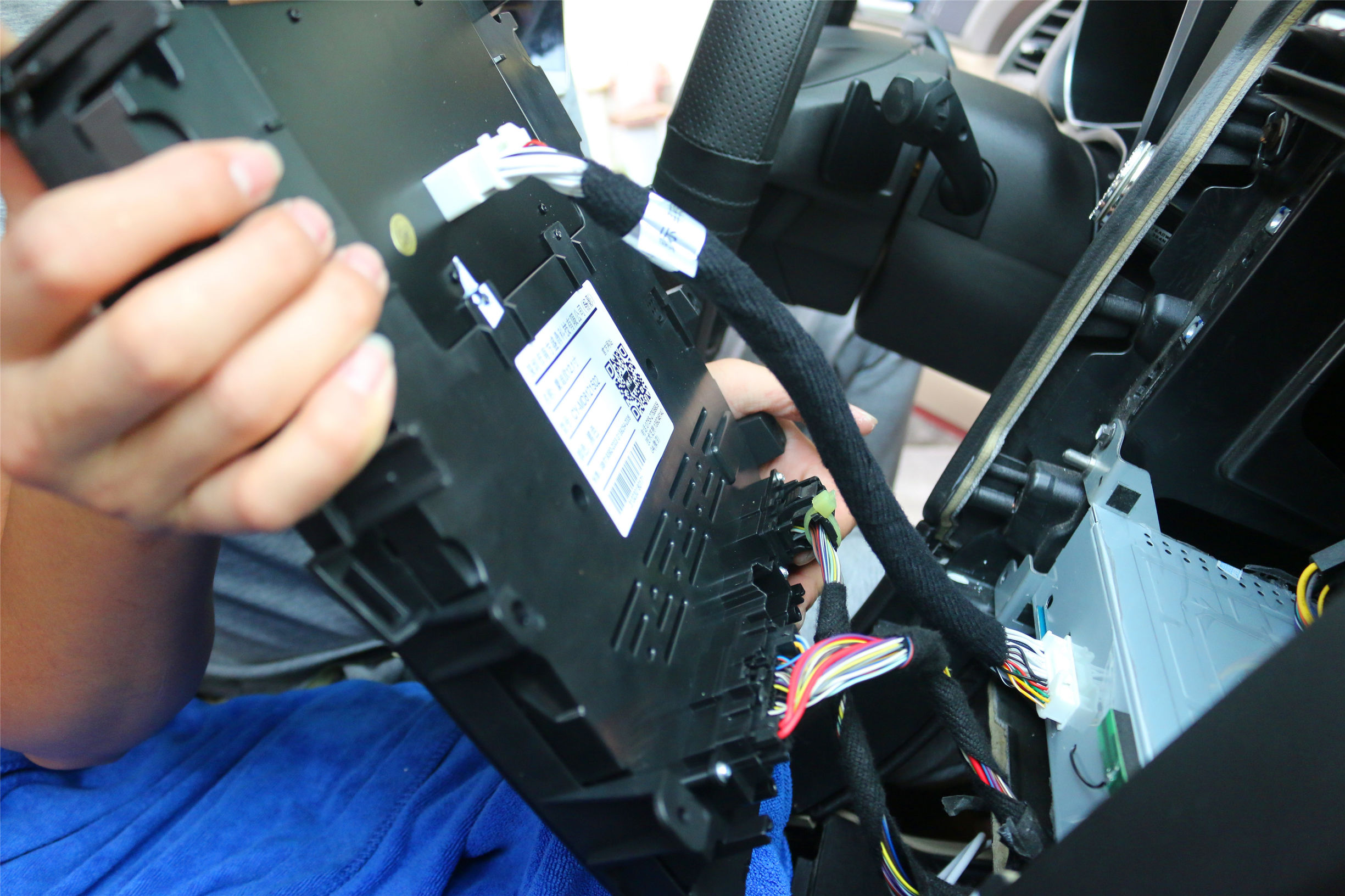 掌讯蒙迪欧竖屏导航,福特蒙迪欧13款竖屏导航