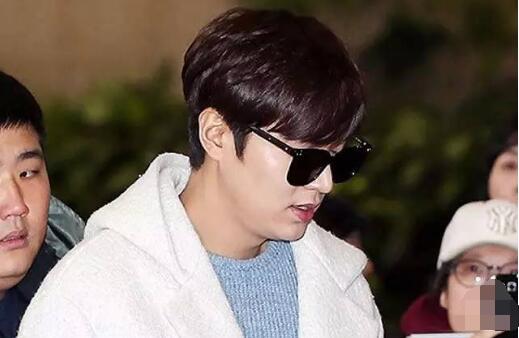 李敏镐胖到没有棱角,李敏镐胖起来了