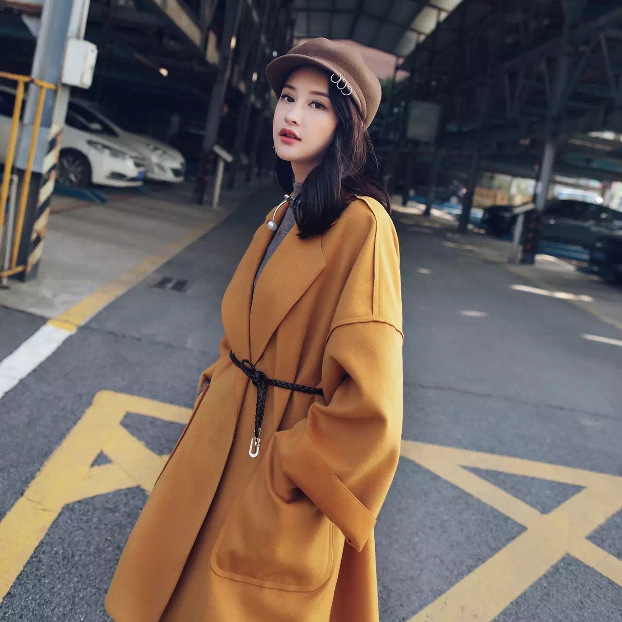 双面羊毛呢大衣让你知道：寒冬想要时尚轻薄又保暖绝对没问题