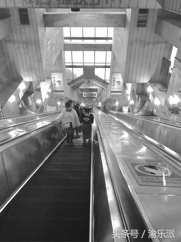 重庆有哪些城市比较好玩,重庆到底有什么好玩的