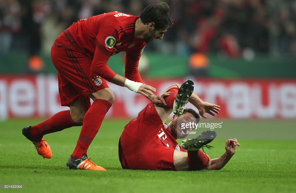 阿迪达斯足球球鞋测评,足球鞋选择nike还是阿迪达斯