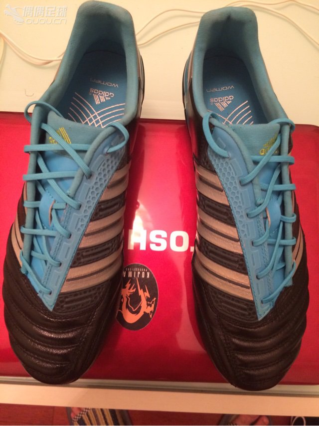 阿迪达斯足球球鞋测评,足球鞋选择nike还是阿迪达斯