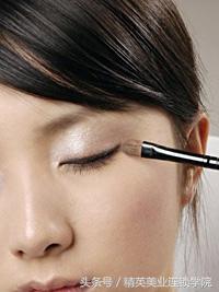 不会化妆的人如何学化淡妆,不会化妆的去专门学习化妆