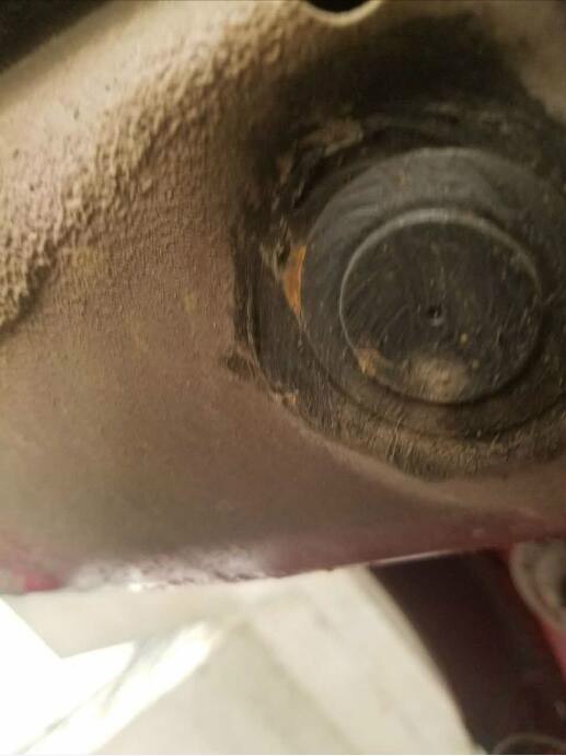 车子买来几个月生锈该怎么办,买了一个月的车全部生锈了