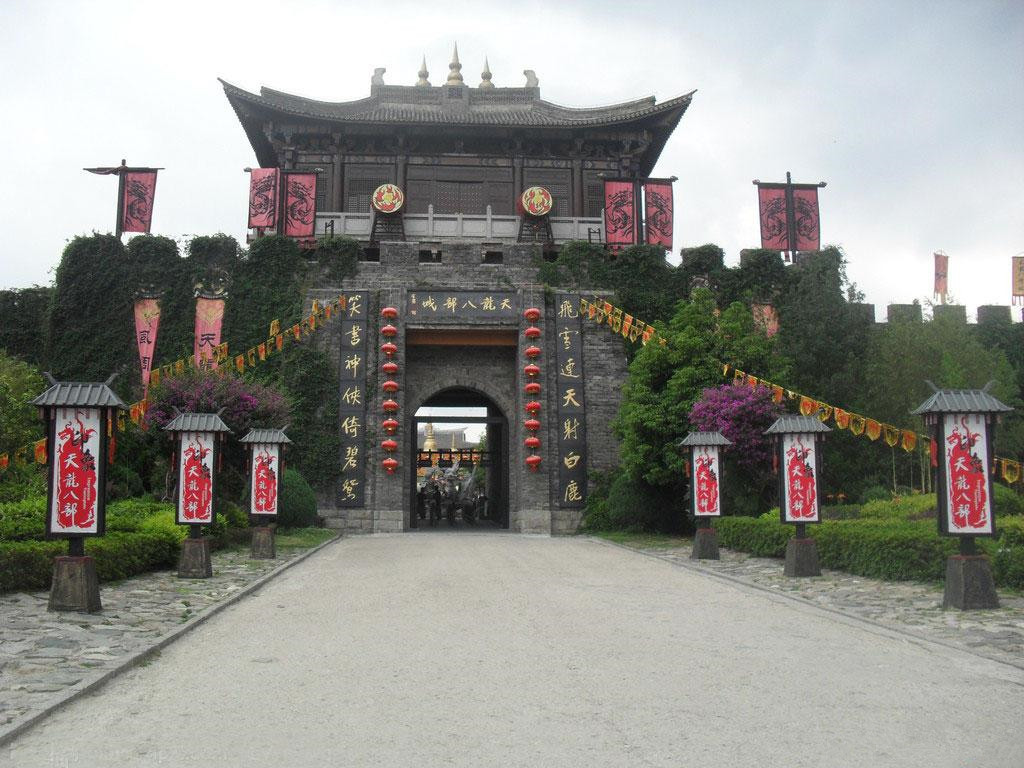 著名的几个影视城,除了横店还有什么出名的拍摄基地