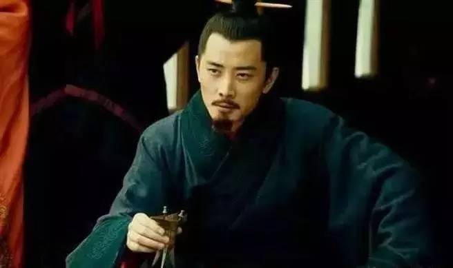 25出道29岁走红,“暖男专业户”的他如今又在用这个角色暖你……