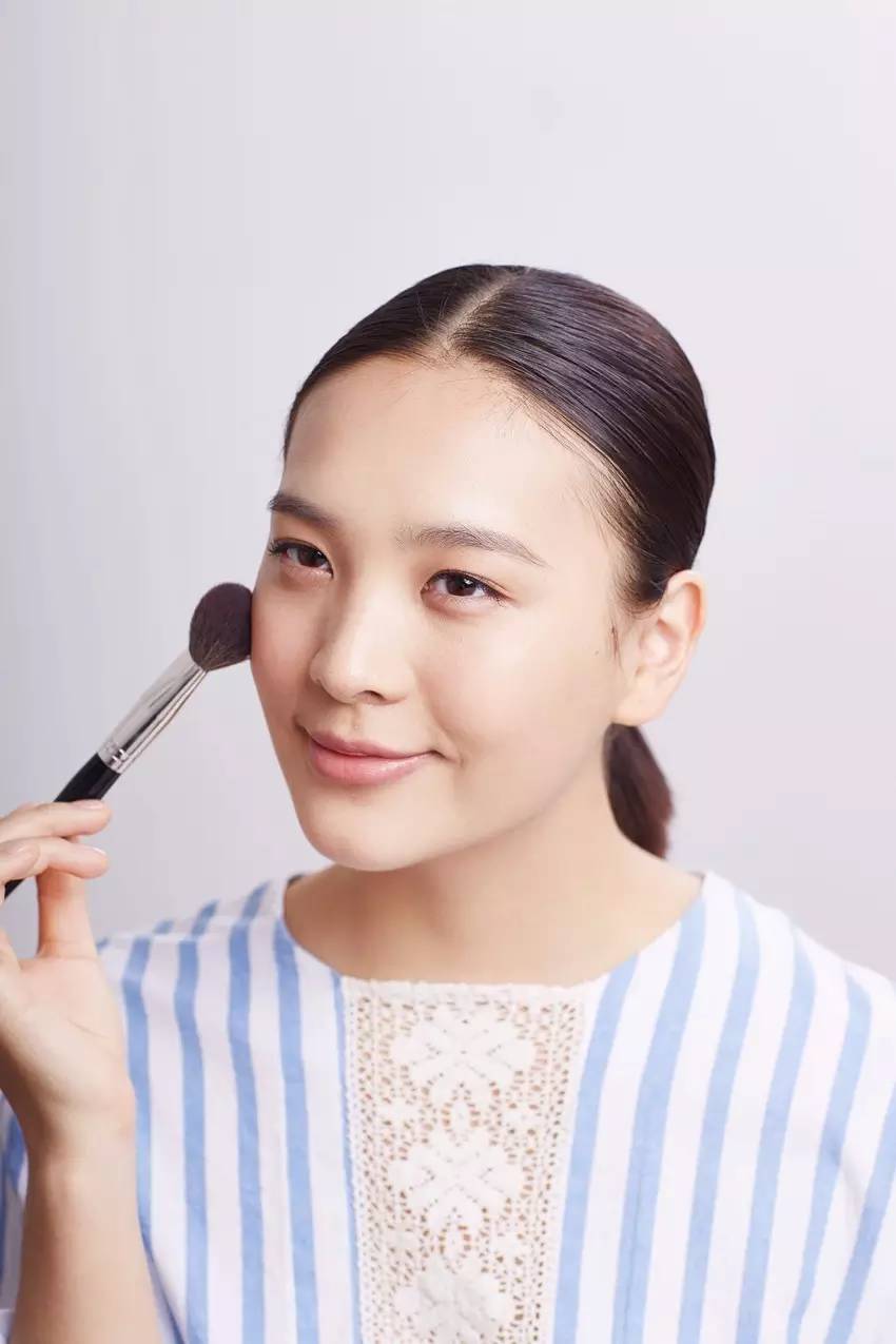 萧瑟冬日中的一抹生机,萧瑟冬季带给你无限温暖