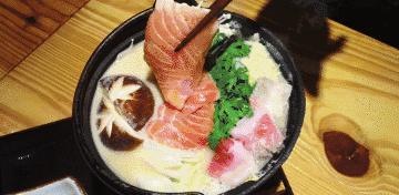 板桥路上藏着杭城独一份的“三文鱼美白锅”，竟是神户女孩天天喝的“美人骨汤”！