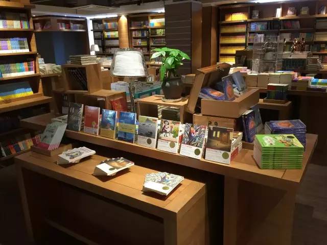 深冬的郑州，你需要这些书店帮你找回内心的平静和温暖