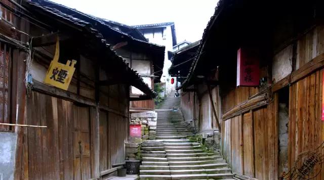 成都周边哪里好玩点的景点推荐下,成都附近免费旅游景区有哪些