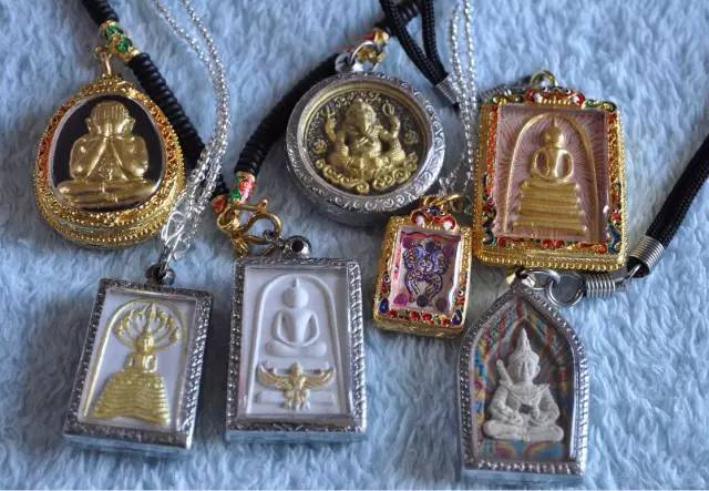 这些旅游纪念品，再心动也不要带回家！尤其是最后一个！