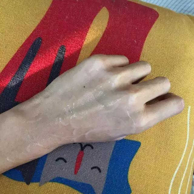 植村秀臻萃洁颜油用法,植村秀琥珀臻萃洁颜油区别