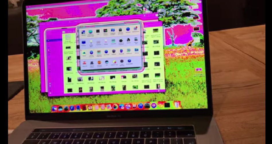 新款macbookpro使用时出现花屏,苹果macbook系统更新白屏