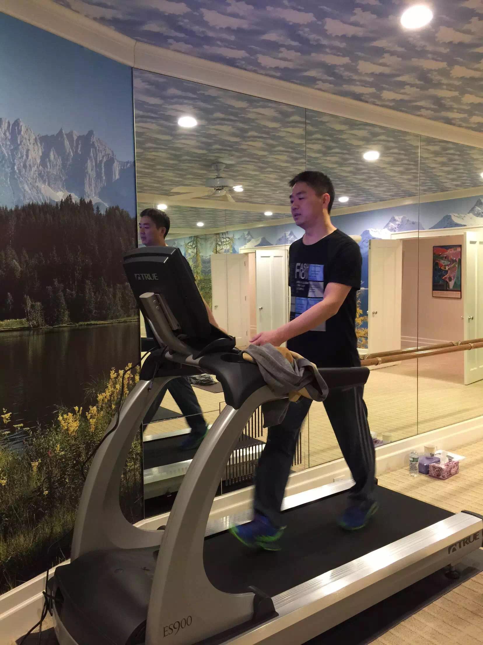 东哥泡了奶茶妹妹,但他多努力你知道么?