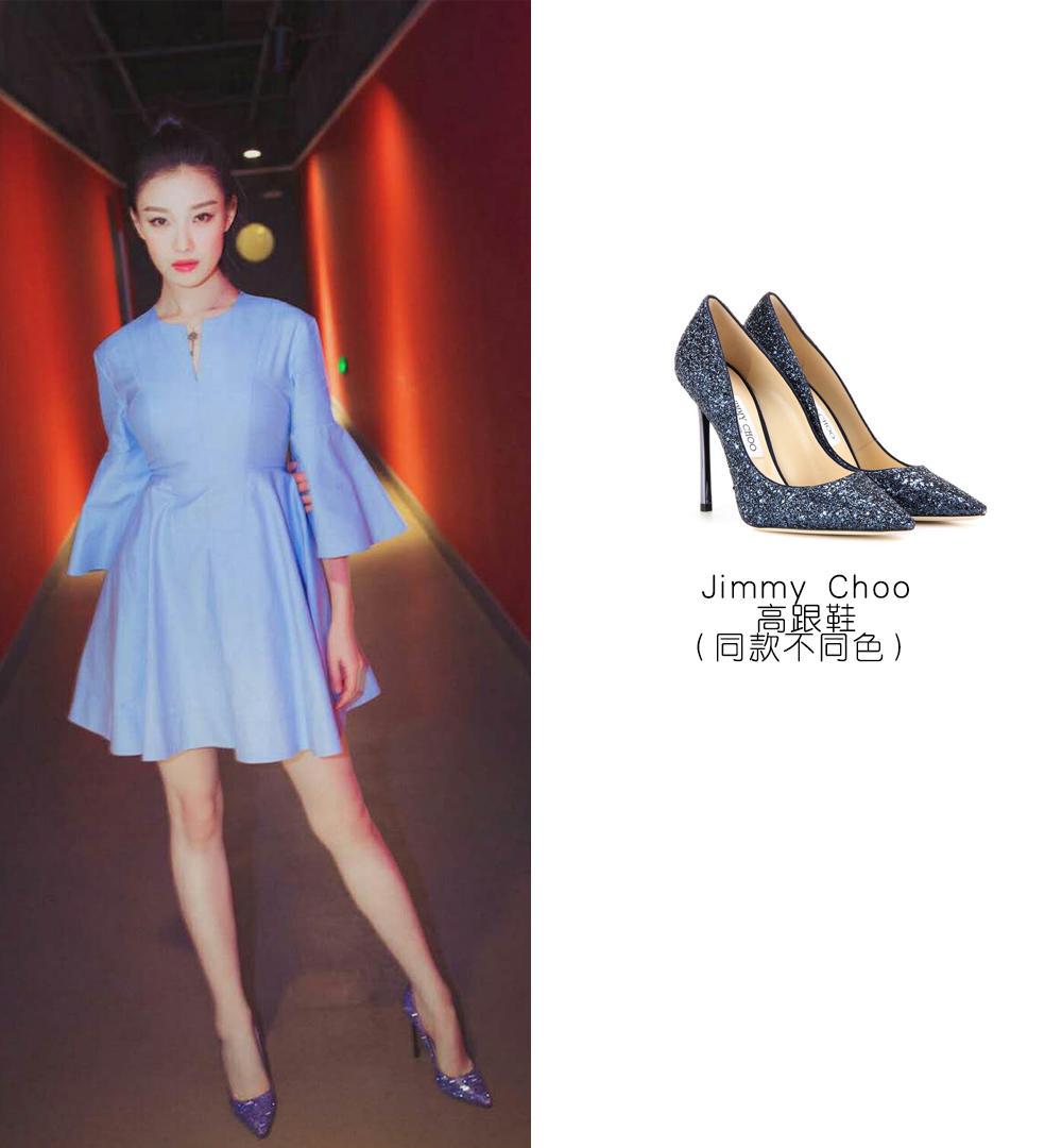 宋茜牛仔短裙配帆布鞋,宋茜同款鞋黑色帆布鞋