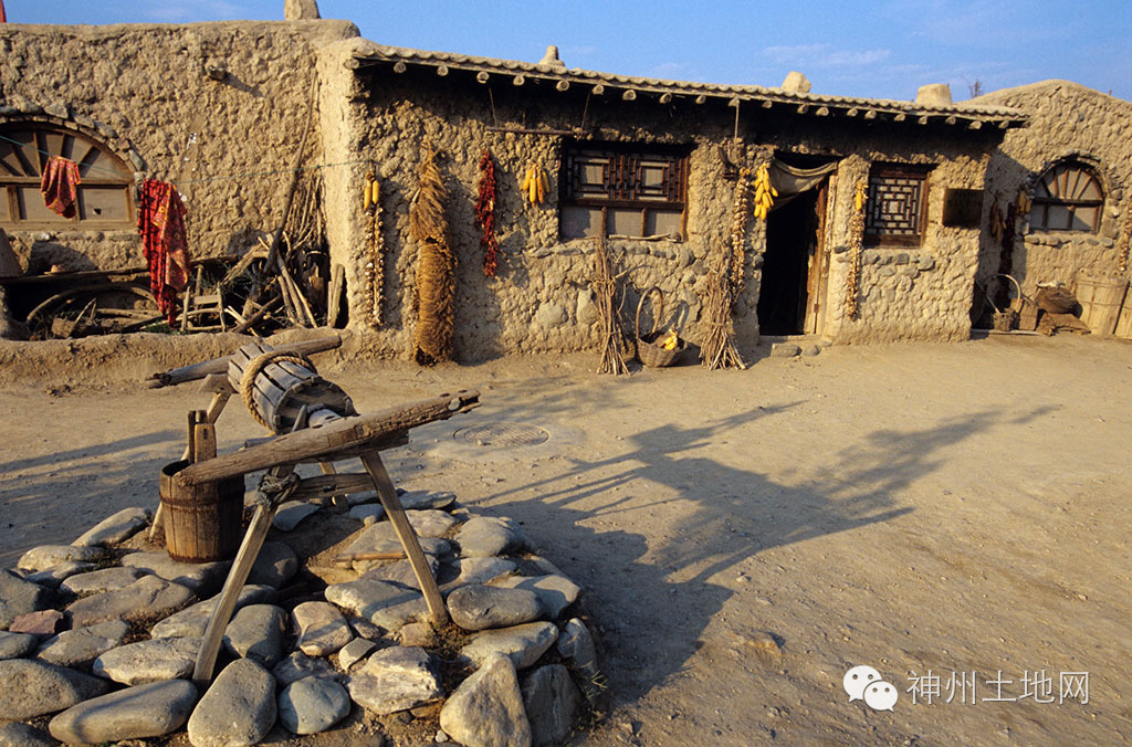 土地百科|自留地和承包地“待遇”一样吗?