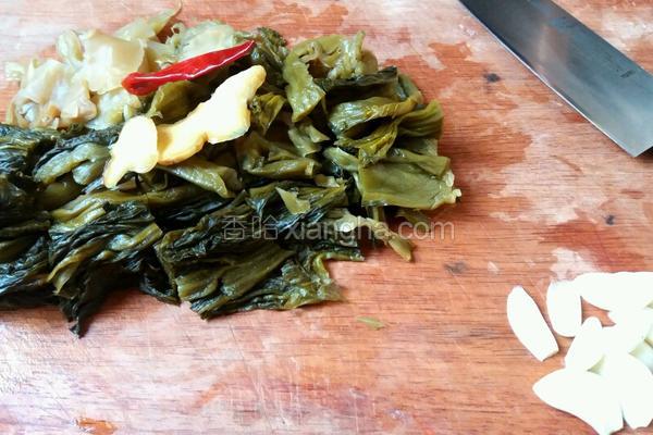 剔鱼片的教程,鱼片的切法剔除鱼刺视频