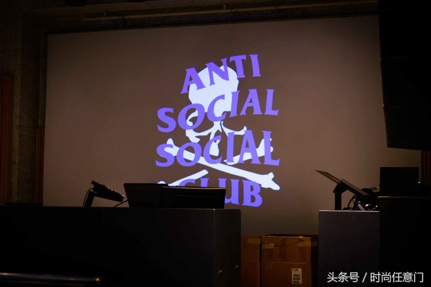 ASSCxMMJ合开期间限定店,店内店外都精彩!