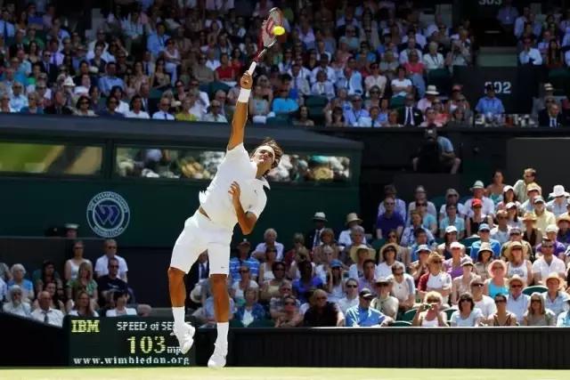 手抛球怎么抛才不违例,怎样抛球做到抛的球稳定