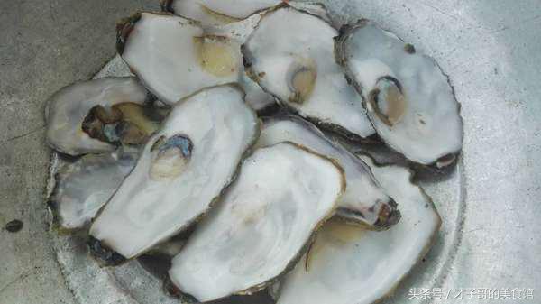 牡蛎生蚝的正确吃法,生蚝最好吃的几种做法呈现过程