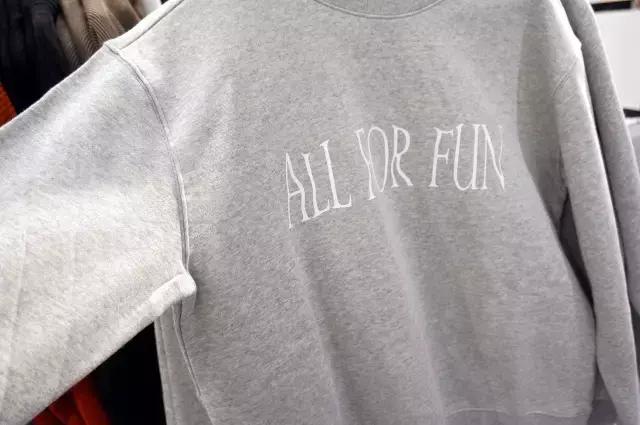 它帮你集齐快消品牌，一伙打折让你365天穿衣不重样