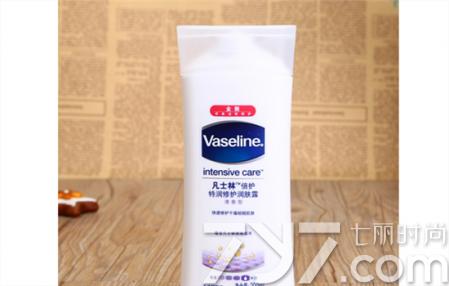 凡士林身体乳哪款好使些,凡士林身体乳哪款是清爽好吸收的