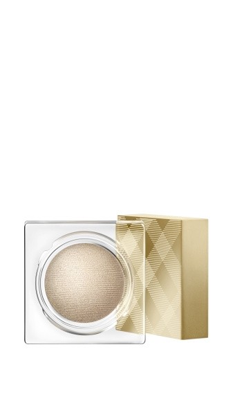 BURBERRY上海来福士美妆柜台全新开幕，与您共享流金亮彩