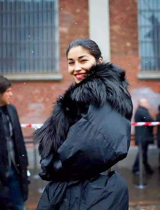 江疏影和戚薇的穿衣搭配,江疏影戚薇同款