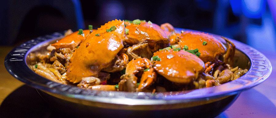 200多家分店的“神级BOSS”，凭一锅肉蟹煲刷爆全国朋友圈