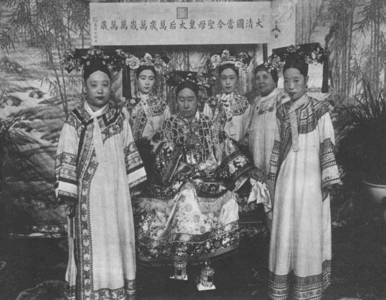 此人公开卖官鬻爵七十寿诞所收礼金够买一艘主力战舰