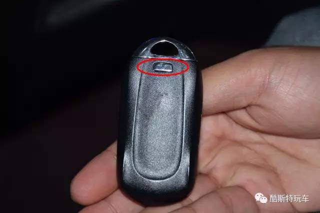 车的智能钥匙没电怎么办,智能车钥匙没电如何开车门