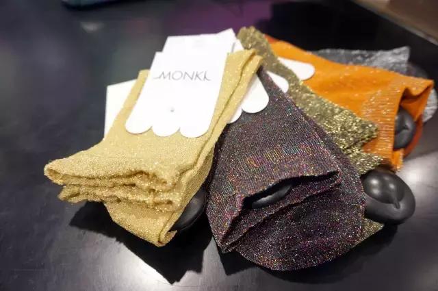 它帮你集齐快消品牌，一伙打折让你365天穿衣不重样