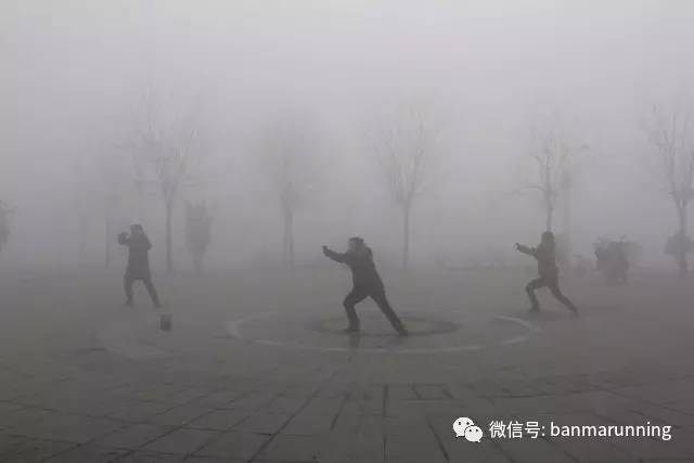 雾霾运动,雾霾超过多少不适合运动