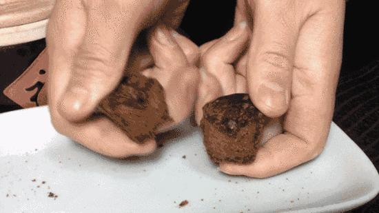 给她喝着赤砂糖泡水，还要她做着“红糖补血”的梦？