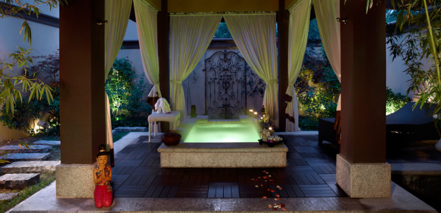 周末去温泉山庄度假,周末去泡汤