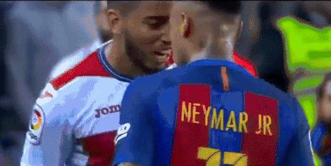 当今足坛有几种打法,足坛高空轰炸战术