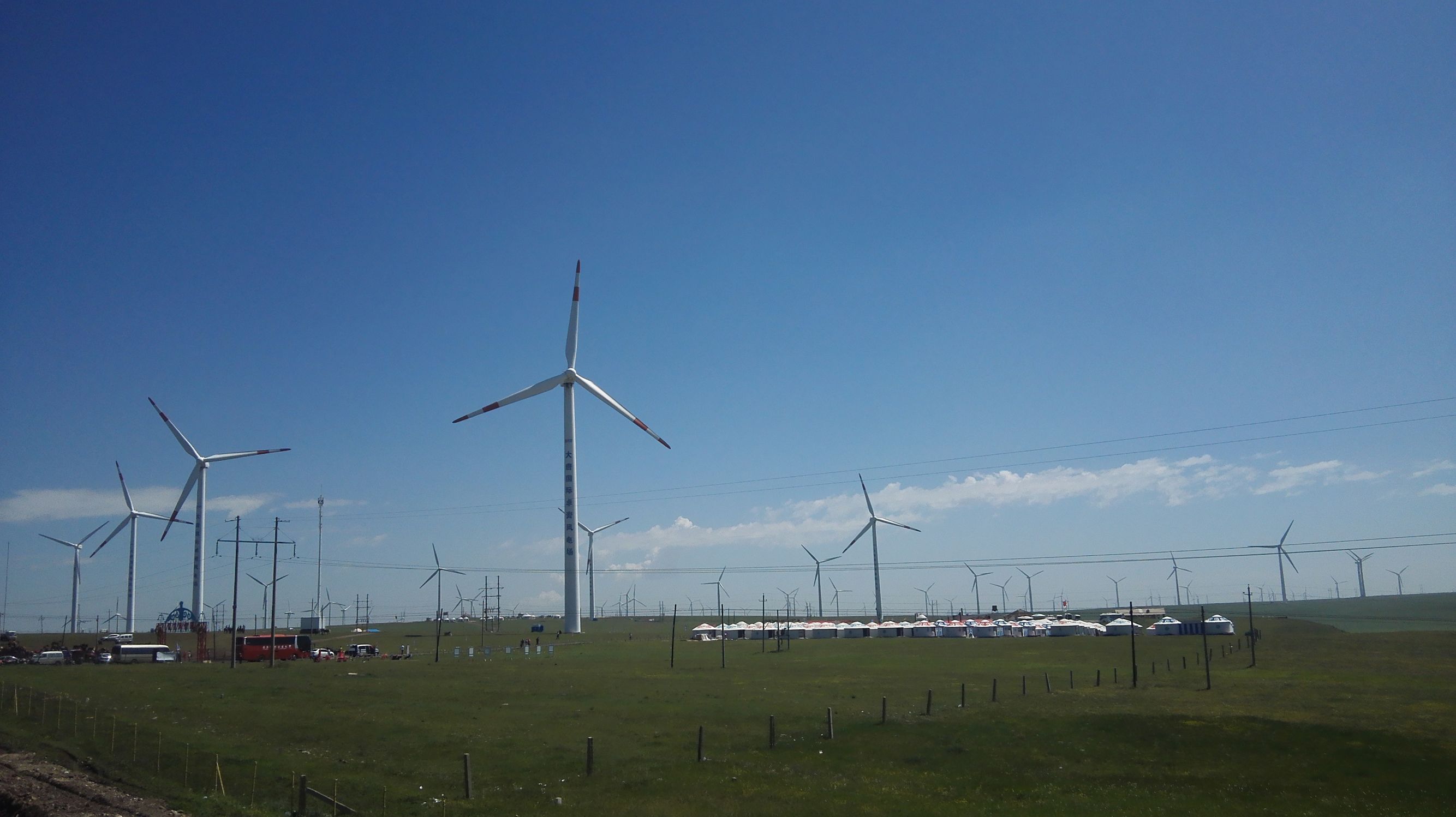 辉腾锡勒草原拍照姿势,辉腾锡勒大草原照片