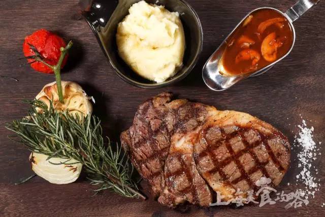 带上你的Dior、YSL到这家高逼格西餐厅，按口红数吃牛排！