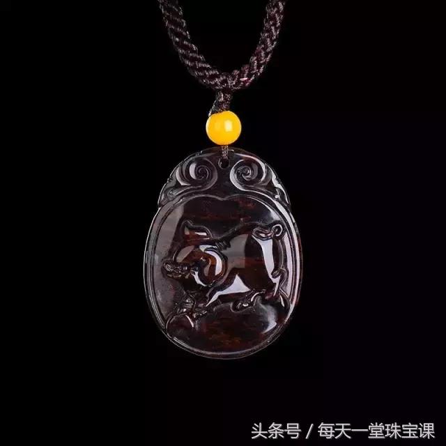 年份属鸡时辰属牛的人怎么样,属龙属牛属虎属鸡是什么星座