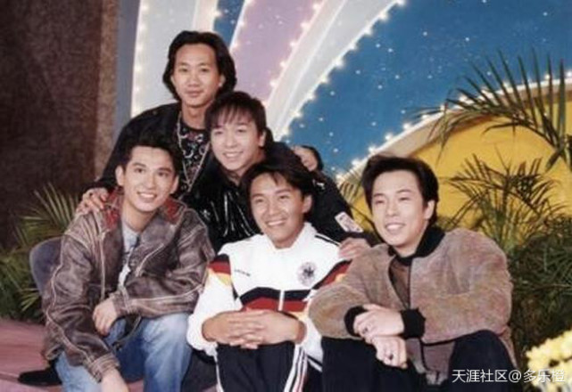 大揭秘黄家驹的不朽传奇,100张照片告诉你黄家驹