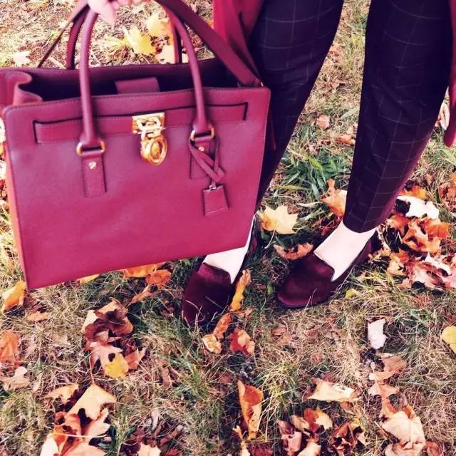 michaelkors奢侈品女包搭配,michaelkors时尚