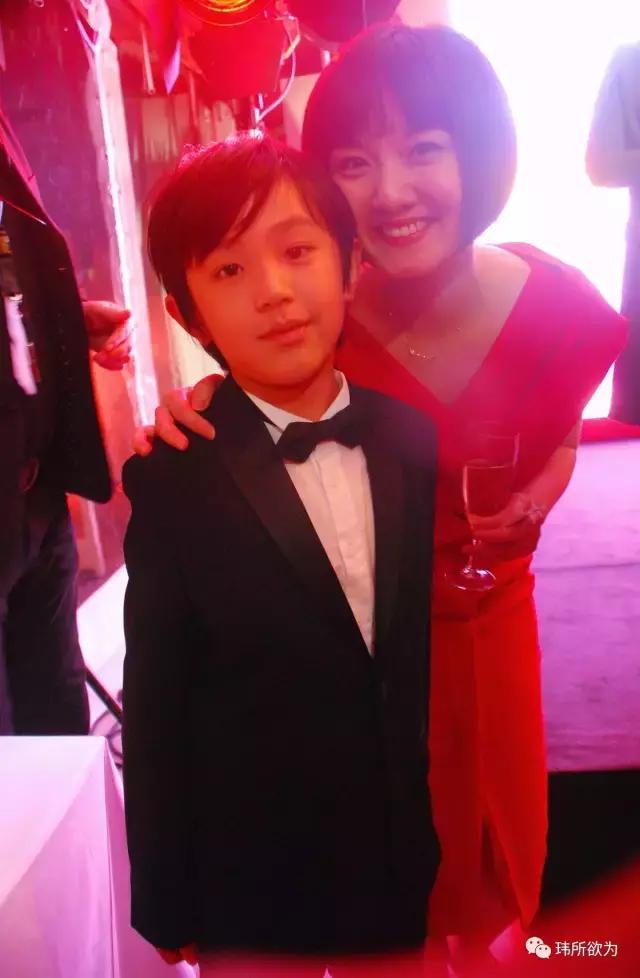 巴厘岛电影节再走红陈坦锐成“小小翻译官”