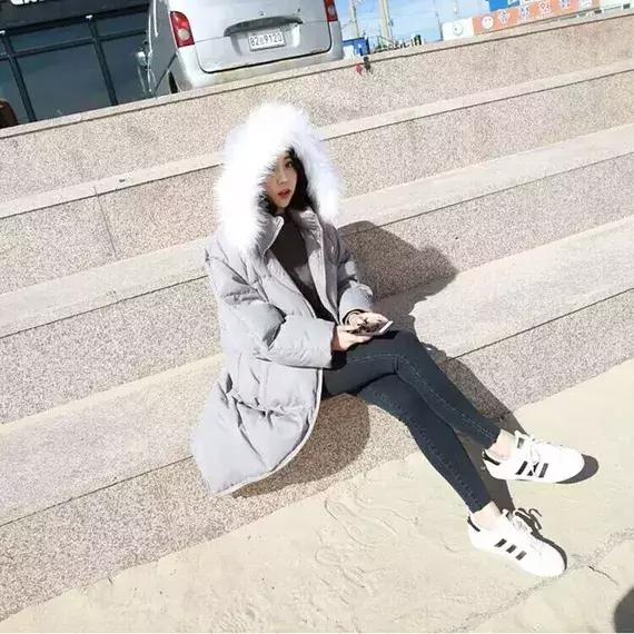 脸小穿大毛领显脸更小吗,显脸瘦帽子加大