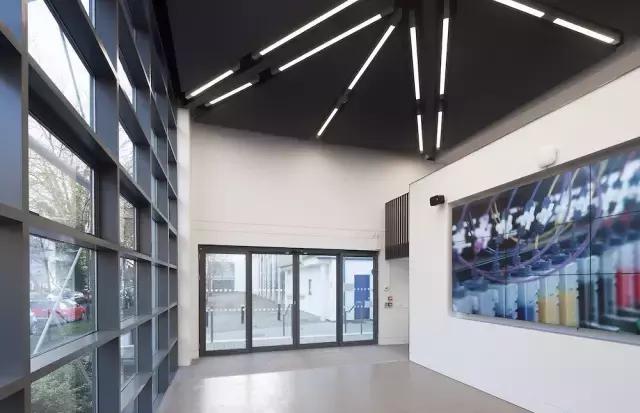 南安普顿时尚管理课程,南安普顿大学时尚管理学院